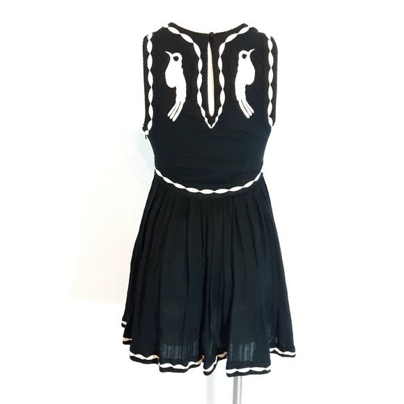 Free People Floral Embroidered Skater Dress Birds of a Feather Boho Size 2 - Picture 7 of 9